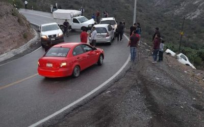 En un mes, cuatro accidentes viales en curvas de Zimapán