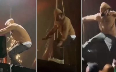 Al estilo de Juan Gabriel: Natanael Cano cae del escenario.