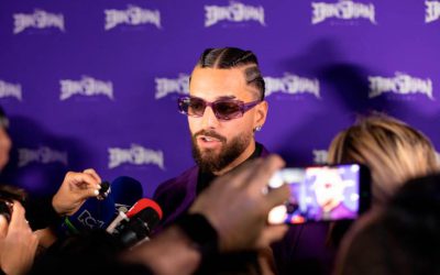 Momento incomodo para Maluma: le agarraron el paquete.