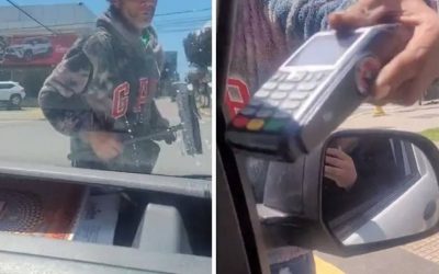 Limpiaparabrisas acepta pago con tarjeta y saca su terminal