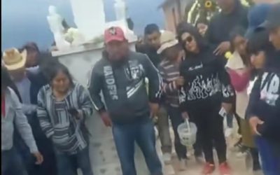 Familiares despiden a víctimas de explosión en Santiago de Anaya