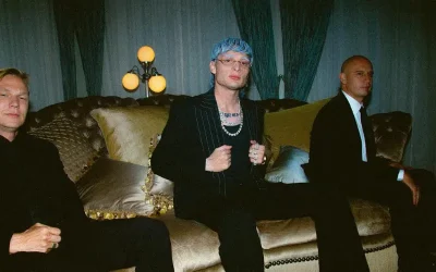 ¿Cambio de look? Peso Pluma luce irreconocible en su nueva canción