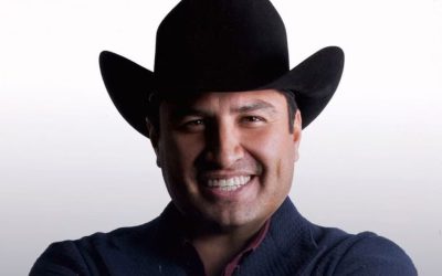 Julión Álvarez se solidariza con fan