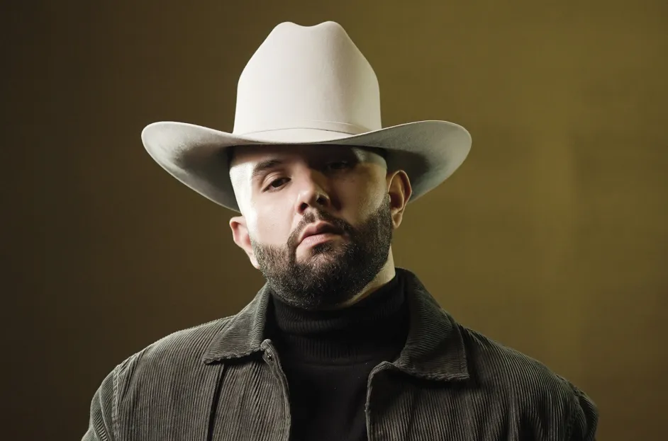 sound-carin-leon-billboard-2022-bb14-1548