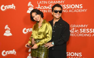 Christian Nodal y Ángela Aguilar desfilan por primera vez como esposos en una alfombra roja