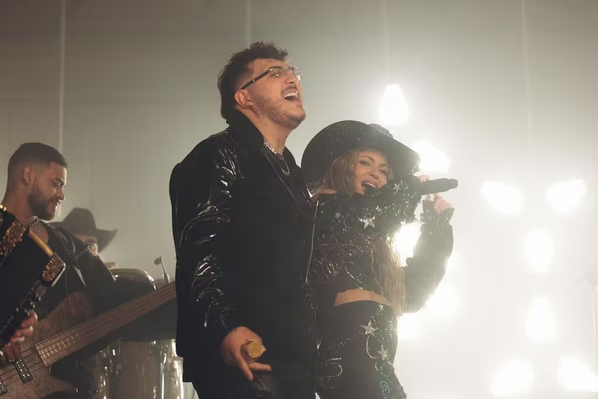 grupo-frontera-ys-hakira