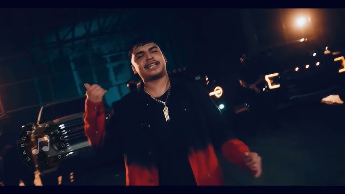 mi escolta por un lado