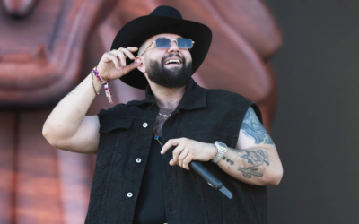 Carín León triunfa en París con su “Boca Chueca Tour 2024”.