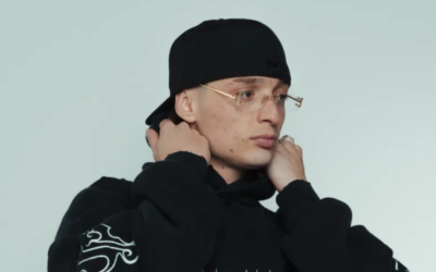 Así lucia Peso Pluma en la Navidad del 2020 cuando casi nadie lo conocía.